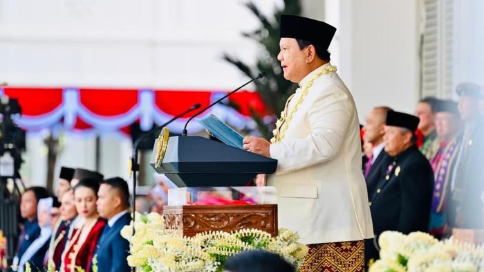 Prabowo-Subianto-Presiden-membacakan-teks-proklamasi.jpg