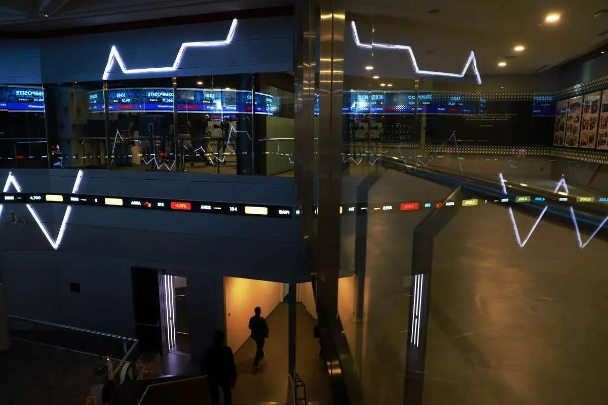 SAHAM-BEI-resmi-memberikan-pe.jpg