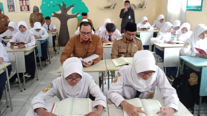 SERANG-MENGAJI-AHMAD-NURI-DAN-WALIKOTA-BUDI.jpg