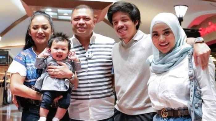 ameena-nampak-bahagia-saat-jalan-jalan-lagi-bersama-krisdayanti.jpg