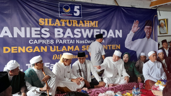 anies-baswedan-berkujung-ke-kawasan-banten-lama.jpg