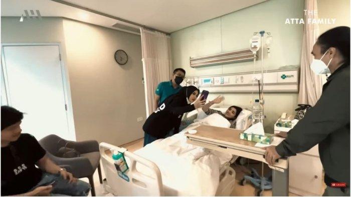 aurel-hermasnyah-dan-atta-halilintar-jenguk-ashanty-di-rumah-sakit.jpg