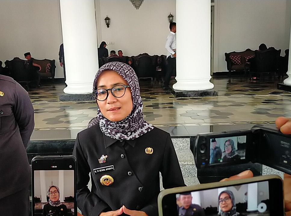 bupati-iti-octavia-ditanya-pilgub-banten.jpg