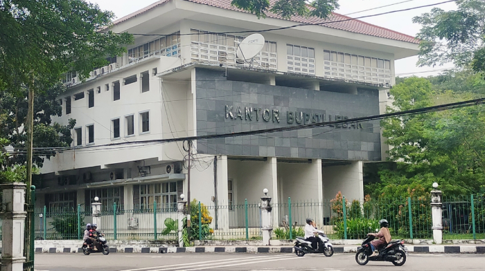 kantor-bupati-lebak-di-lingkungan-perkantoran-pemkab-lebak.jpg