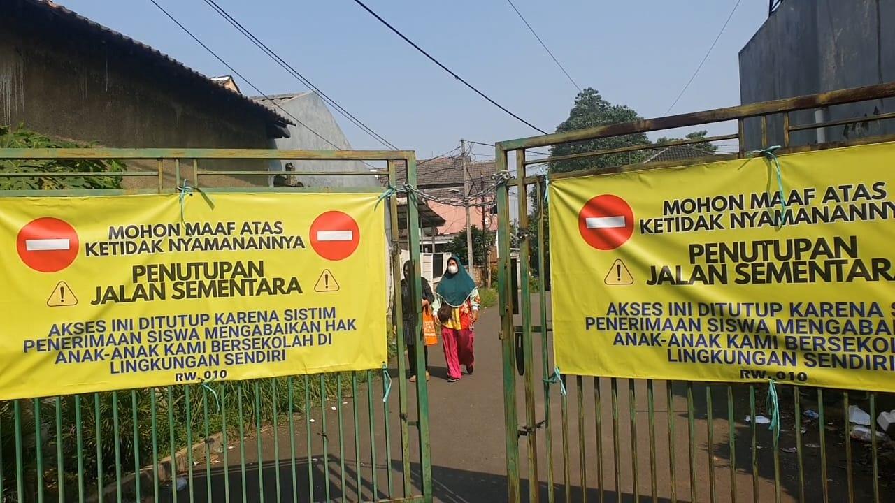 Jelang Masuk Sekolah, Akses Utama Menuju SMAN 6 Tangsel Masih Diblokir Warga Gegara Kisruh SPMB 2025