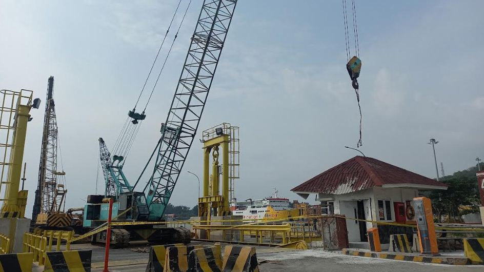 lokasi-kecelakaan-kerja-di-dermaga-empat-pelabuhan-merak.jpg