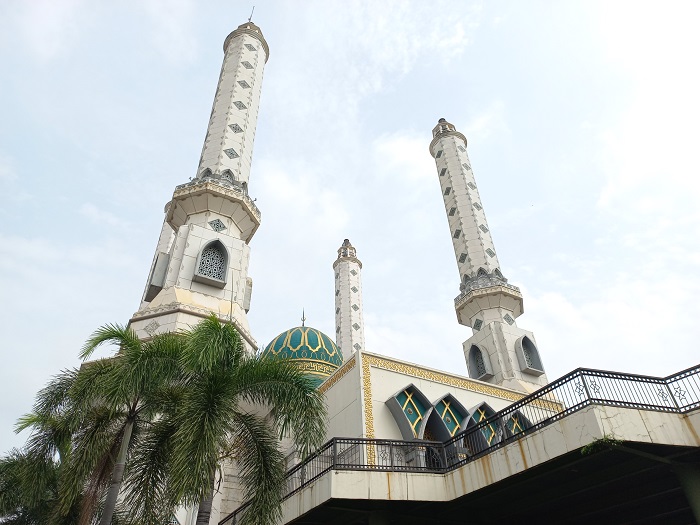 masjid-agung-nurul-ikhlas-kota-cilegon-ni.jpg
