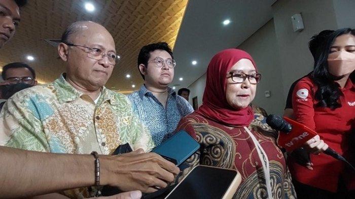 motivator-mario-teguh-didampingi-kuasa-hukumnya-elza-syarief.jpg
