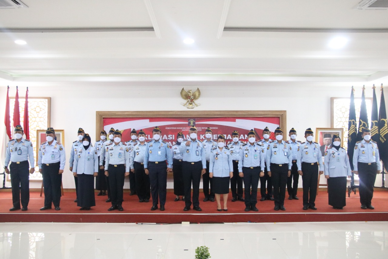 Seluruh Jajaran Kanwil Kemenkumham Banten Deklarasikan Janji Kinerja di Tahun 2022