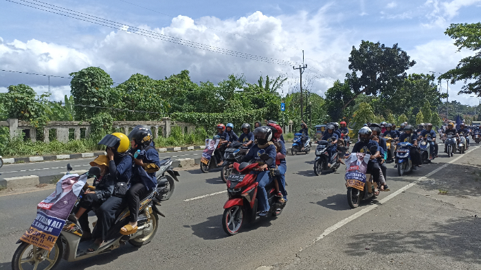 ratusan-massa-partisipan-partai-nasdem-gelar-pawai.jpg