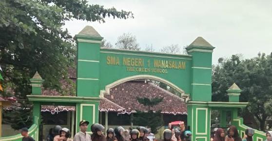 sman-1-wanasalam-lebak.jpg