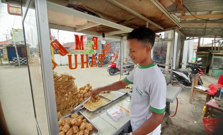 Harga Minyak Goreng Naik, Pedagang Gorengan di Serang Terpaksa Kurangi Pemakaian dan Naikkan Harga