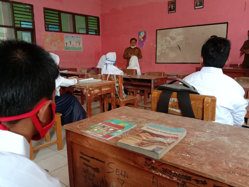 wakil-wali-kota-serang-subadri-usuludin-melakukan-sidak-smpn-11.jpg