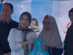 Bupati-Serang-Ratu-Zakiyah-sembako-akdguad.jpg