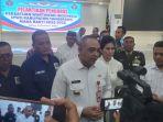 Bupati-Tangerang-Ahmed-Zaki-Iskandar-menghadiri-pelantikan-PWI.jpg