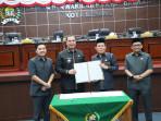 DPRD-Kota-Serang-dan-Pemkot-menyepakati-tiga-Raperda-menjadi-Perda.jpg