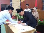DPRD-Pandeglang-resmi-mengesahkan.jpg