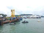Evakuasi-truk-yang-jatuh-di-Dermaga-5-Pelabuhan-Merak.jpg