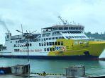 Foto-Situasi-di-Pelabuhan-Merak-Cilegon-Banten-pada-Senin-23122024.jpg