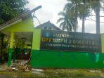 Gedung-SMPN-2-Cikeusal-ambruk.jpg