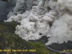 Gunung-Semeru-erupsi-dan-st.jpg
