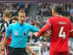 Kapten-Liverpool-Virgil-van-Dijk-mendapat.jpg