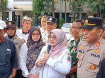 Kepala-SMAN-3-Tangsel-Aan-Sri-Analiah.jpg