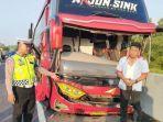Kondisi-bus-PO-Agra-Mas-kecelakaan-di-tol.jpg