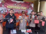 Konferensi-pers-curat-Polres-Serang.jpg