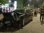 Mobil-Toyota-Camry-yang-mengalami-kecelakaan-tunggal-di-Jalan-Soekarno-Hatta.jpg