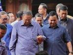 Prabowo-gandeng-SBY.jpg