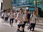 Skuad-Timnas-Australia-di-Bandara-Soetta.jpg