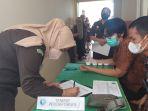 bnn-kota-cilegon-saat-melakukan-tes-urin-di-kantor-kejaksaan-cilegon.jpg