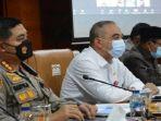 bupati-tangerang-ahmed-zaki-iskandar-tengah-memimpin-rapat-dengan-seluruh-unsur-forkopimd.jpg