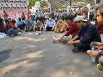 demo-mahasiswa-di-depan-gedung-dprd-banten-1.jpg