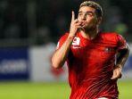 foto-cristian-gonzales-saat-bermain-bersama-timnas-indonesia.jpg