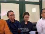 foto-doddy-sudrajat-dan-mayang-serta-rektor-universitas-moetopo.jpg