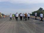 foto-gubernur-banten-wahidin-halim-bersama-rombongan-tinjau-progres-pembangunan-jembatan-bogeg.jpg