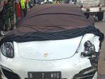 foto-kecelakaan-porsche-di-tangerang-kota.jpg