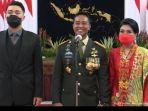foto-panglima-tni-jenderal-andika-perkasa-ditemani-istri-dan-anaknya.jpg