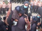 ibu-demo-di-Polda-Banten.jpg