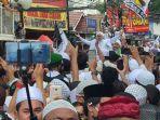 imam-besar-fpi-muhammad-rizieq-shihab-sampai-di-kampung-halaman-petamburan.jpg