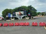 jalan-jenderal-sudirman-ke-polres-cilegon-ditutup-pasca-teroris-serang-mabes-polri.jpg