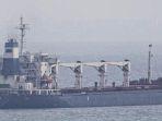 kapal-kargo-razoni-yang-mengangkut-gandum-berangkat-dari-pelabuhan-odesa-ukraina.jpg