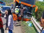 kecelakaan-beruntun-terjadi-di-tol-merak-jumat-2942022-siang.jpg