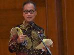 menteri-perindustrian-agus-gumiwang-kartasasmita-memberikan-sambutan.jpg