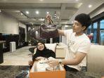 outuber-atta-halilintar-memberikan-sebuah-hadiah-spesial-untuk-sang-istri-aurel-hermansyah.jpg