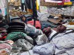 pembeli-baju-seragam-sekolah.jpg