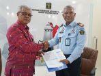 penyerahan-hasil-penilaian-tiga-satker-kemenkumham-banten.jpg