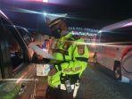 polisi-cek-pemudik-di-serang-timur.jpg